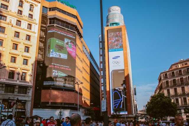 Impresión para agencias de publicidad con folletos, catálogos, PLV, packaging y gran formato