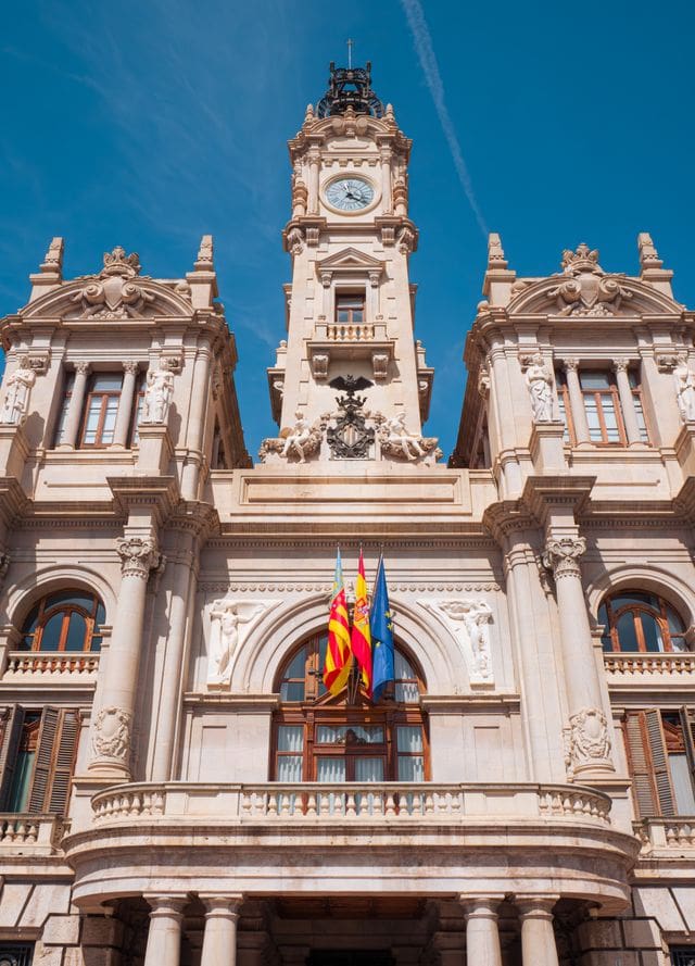 Impresión para ayuntamientos con programas de fiestas, carteles, folletos y revistas municipales